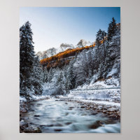 Herbst und Winter Fluss, Wald und Berge