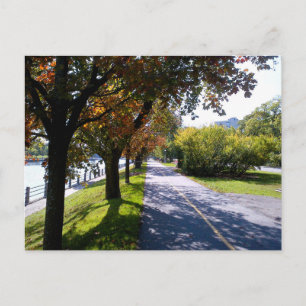 Herbstbäume entlang des Ottawa-Kanals Postkarte