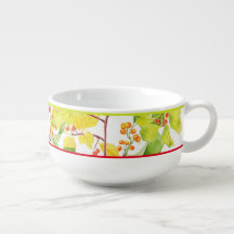 Herbstbeeren auf einer Suppe