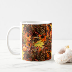 Herbstblätter und Tannenzapfen Thanksgiving Kaffeetasse