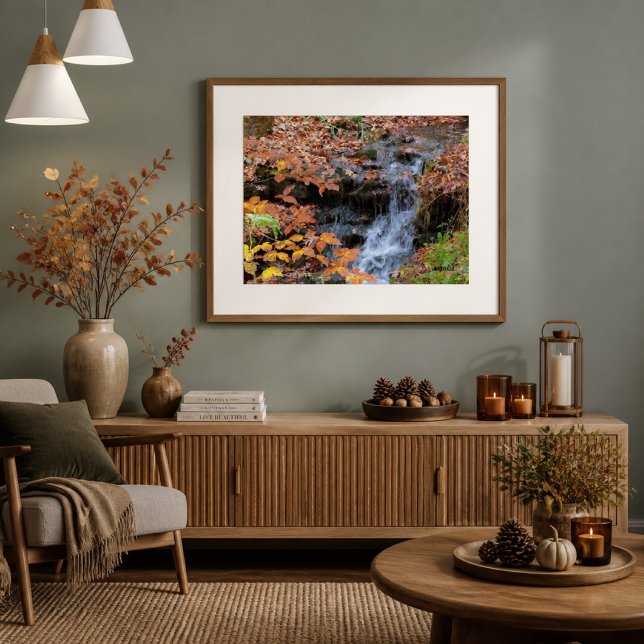 Herbstblätter und Wasserfall Foto Poster (Framed mockup of an enlarged photo print showcasing natural beauty)