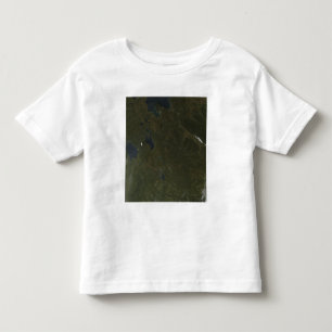 Herbstfarben in nordwestlichem Russland Kleinkind T-shirt