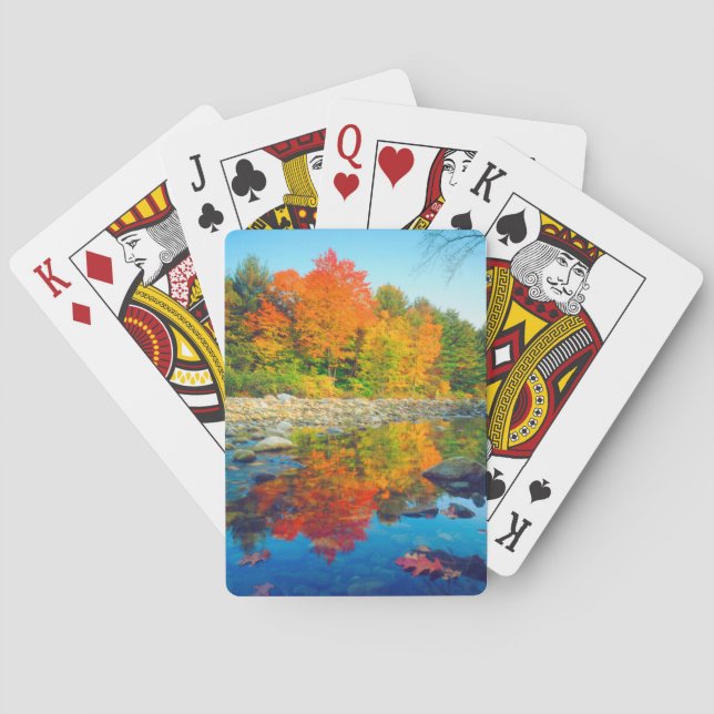 Herbstfarben reflektieren in einem Fluss in Vermon Spielkarten (Rückseite)