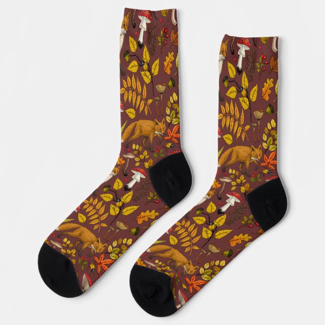 Herbstfüchse auf Schokoladenbraun Socken (Linkes Detail)
