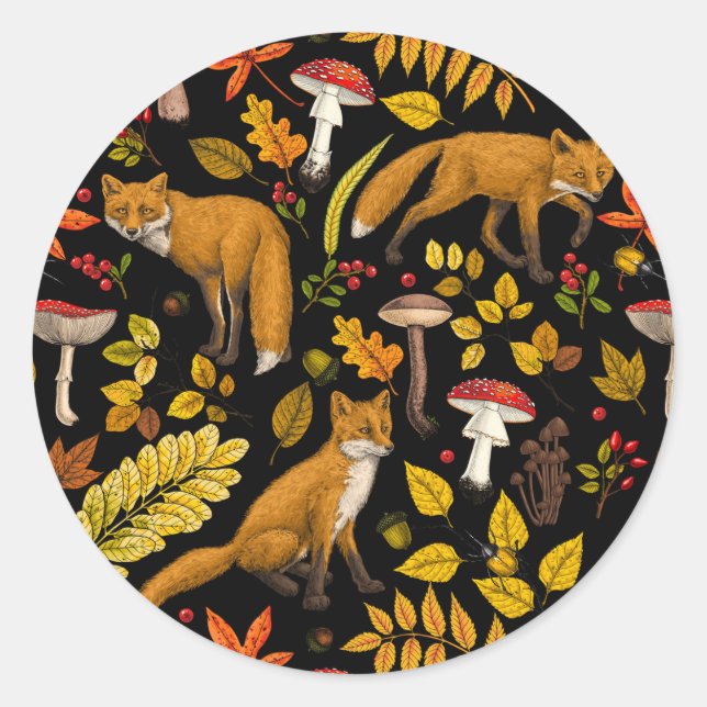 Herbstfüchse auf schwarz runder aufkleber (Vorderseite)