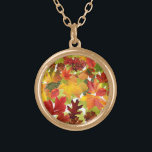 HerbstHerbstlaube Vergoldete Kette<br><div class="desc">Dieses exquisite digitale Kunstwerk von Looly Elzayat besticht durch einen faszinierenden Herbst-Laubhintergrund, der die lebhaften Herbstfarben zeigt. Das aufwändige Design spiegelt das Wesen der Saison wider, mit einer harmonischen Mischung aus warmen Farben, die ein Gefühl von Nostalgie und Ruhe wecken. Ideal für verschiedene Anwendungen, fügt dieses Kunstwerk jedem Projekt eine...</div>