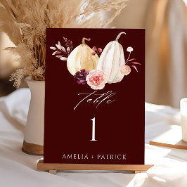 Herbsthochzeit von Burgundy Pumpkin Tischnummer