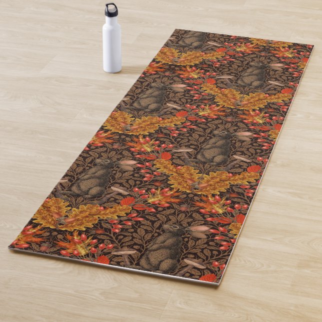 Herbstkaninchen auf braun yogamatte (Beispiel)