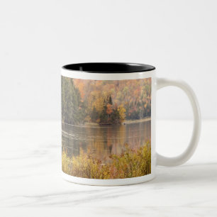 Herbstlandschaft mit See, Vermont, USA 3 Zweifarbige Tasse