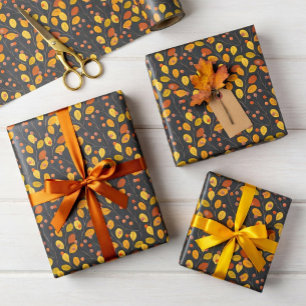 Herbstlaub und Beeren Geschenkpapier