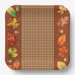 Herbstlaub und Gingham-Papierplatte Pappteller