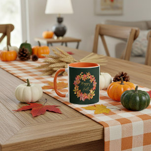 Herbstlaub und Marienkäfer mit anpassbarem Text  Tasse