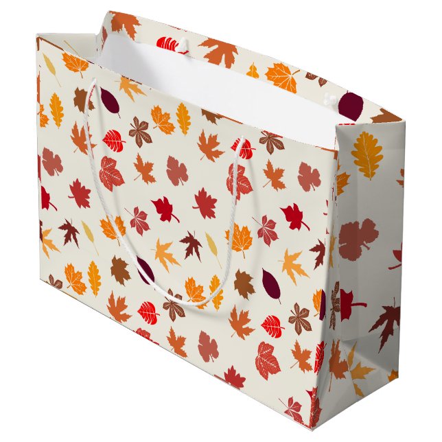 Herbstlaub von Autumn Vibes Große Geschenktüte (Rückseite Schrägansicht)