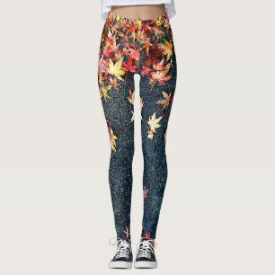 Herbstlaube auf Gehsteig Leggings