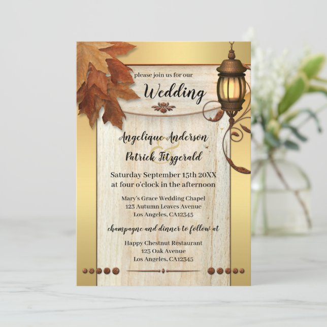Herbstlaubs Lantern Light Gold Hochzeit Einladung (Stehend Vorderseite)