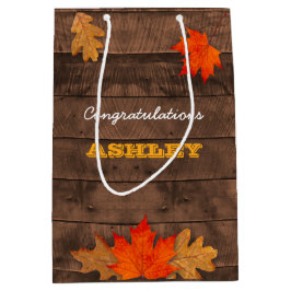 Herbstleaves & Barnwood Personalisierte Geschenkta Mittlere Geschenktüte