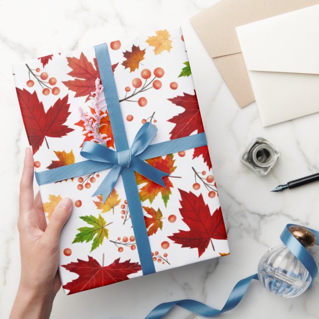 Herbstleaves & Berries Muster Erntedank Geschenke Geschenkpapier (Schenken)
