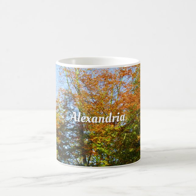 Herbstleaves & Blauer Himmel - Personalisiert Kaffeetasse (Mittel)