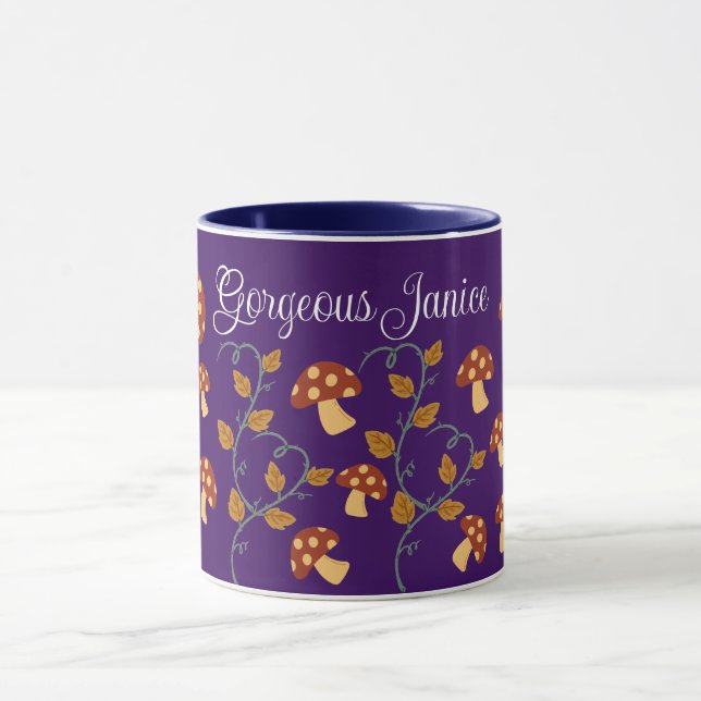 Herbstleaves Mushroom-Tasse mit bearbeitbarem Name Tasse (Zentrum)