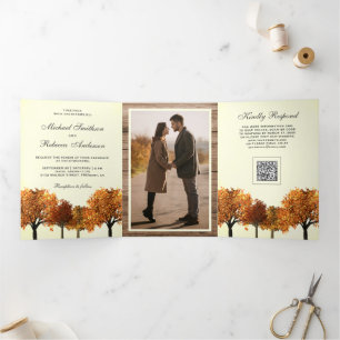 Herbstliche Bäume Wald Foto QR Code Hochzeit Dreifach Gefaltete Einladung