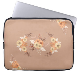 Herbstliche Blütenpracht – Sanfte saisonale Blüte Laptopschutzhülle