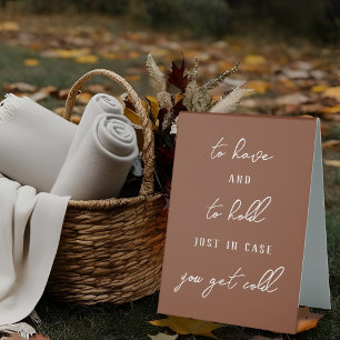 Herbstliche Hochzeitsschuhe zu haben und abzuhalte Tischaufsteller