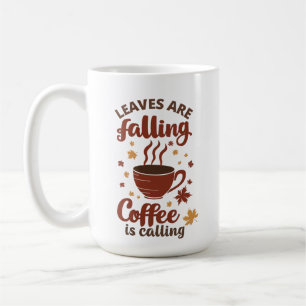 Herbstliche Kaffeetasse mit fallenden Blättern