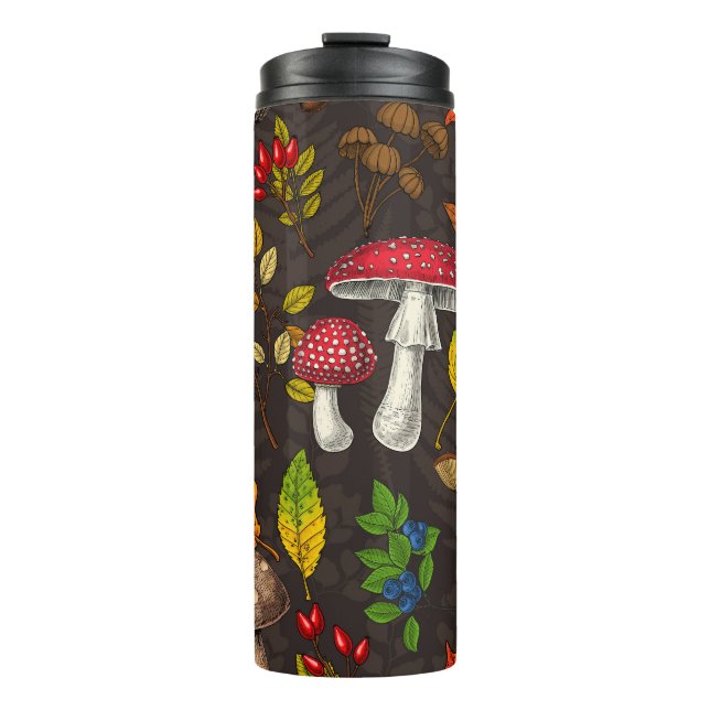 Herbstpilze, Blätter, Nüsse und Beeren im Dunkeln Thermosbecher (Vorderseite)