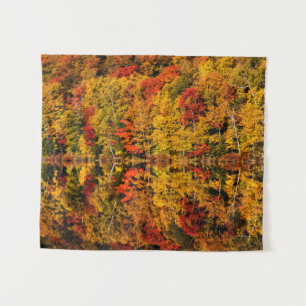 Herbstreflexion am Russell Pond   New Hampshire Wandteppich