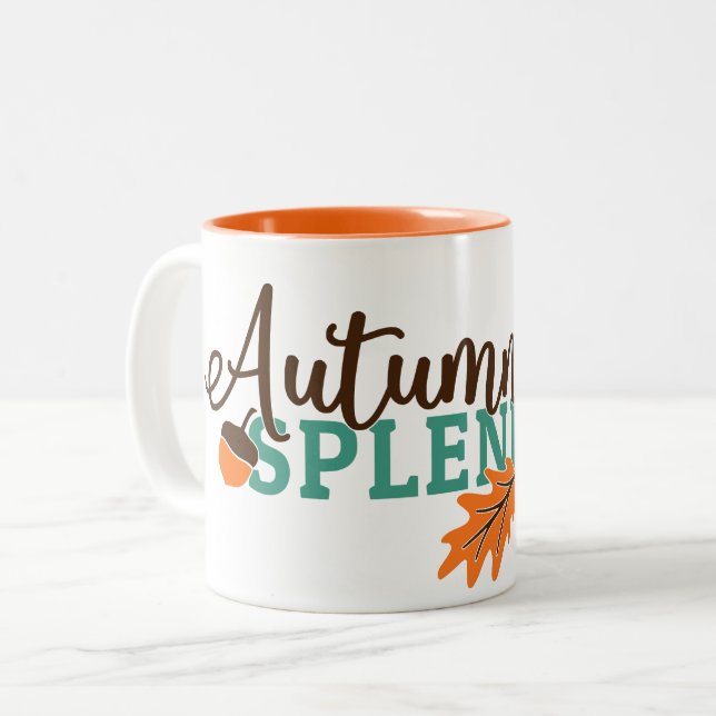 Herbstschläfer Acorn und Eichenholz Zweifarbige Tasse (Vorderseite Links)