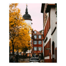 Herbstsonne im europäischen Alley