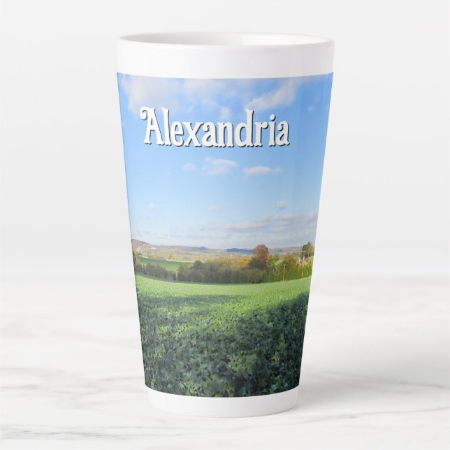 Herbstspaziergang im Land - große Personalisierte Milchtasse (Vorderseite)