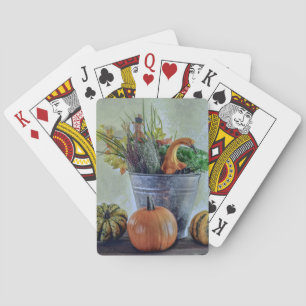 Herbststillleben mit Kürbissen, Blumen Spielkarten
