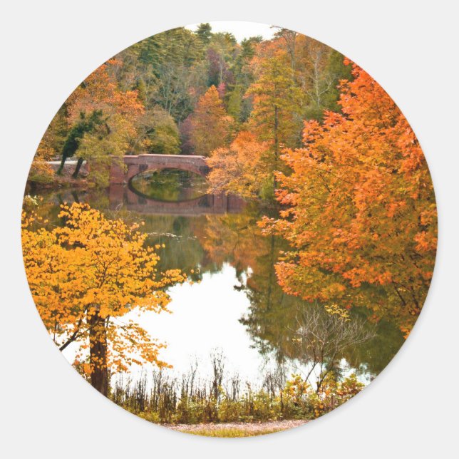Herbstszene Runder Aufkleber (Vorderseite)