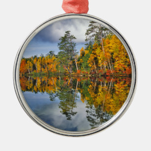 Herbstteichreflexionen, Maine Silbernes Ornament