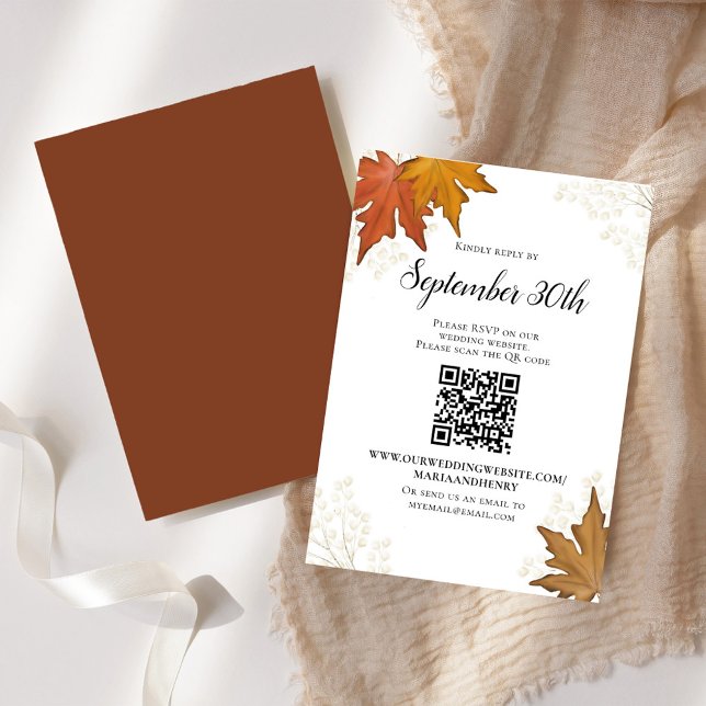 Herbstverläufe Hochzeitsszenario RSVP QR-Code Karte (Elegant watercolor fall leaves wedding invitation RSVP card)