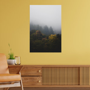 Herbstwald in Nebel gewickelt Poster