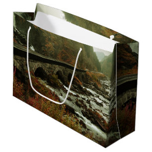 Herbstwald und Flusslandschaft Große Geschenktüte