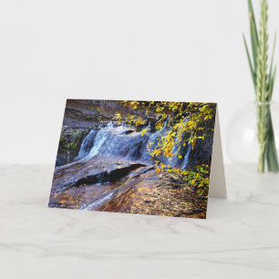 Herbstwasserfall Goldene Blätter Untergrundrutsche Karte