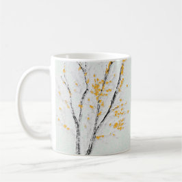 Herbstzweige mit gelben Herbstlauben Kaffeetasse