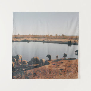 HERD VON ELEPHANEM TRINKWASSER AUS DEM SEE WANDTEPPICH