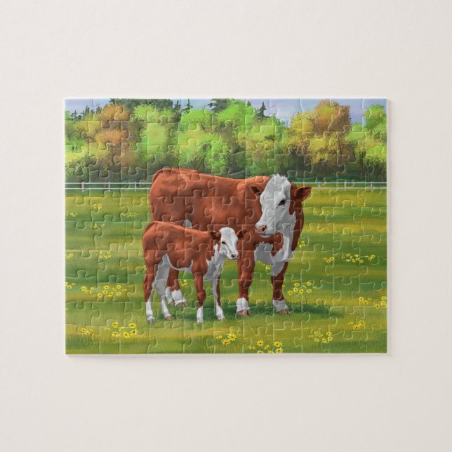 Hereford Cow & Niedlich Calf im Sommer Weide (Horizontal)
