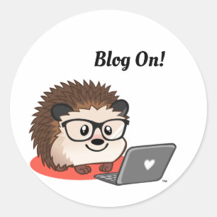Hérisson Geeky Blogging mignon sur un autocollant