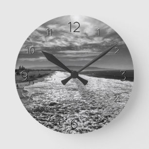 Hermosa Beach, Schwarzweiß-Foto Runde Wanduhr