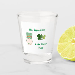 Herr Leprechaun im Kleber-Patch Schnapsglas