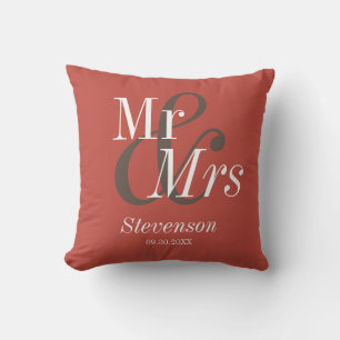 Herr und Frau Burnt Orange Modern Wedding Geschenk Kissen
