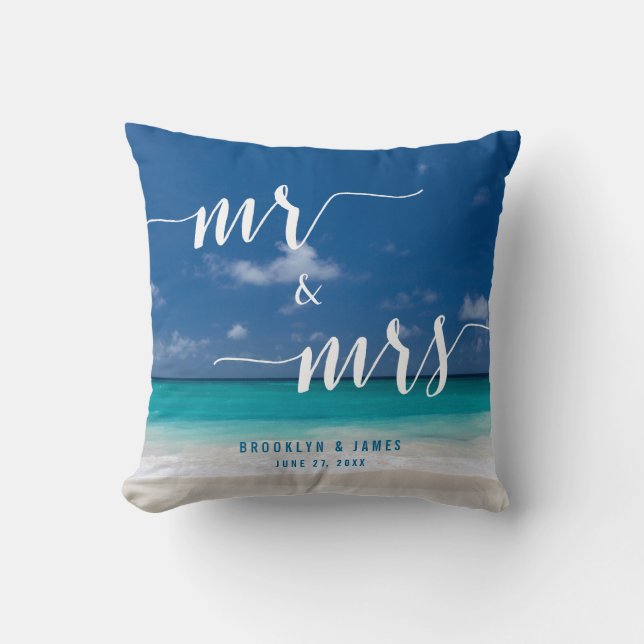 Herr und Frau Calligraphy Beach Wedding Pillows Kissen (Vorderseite)