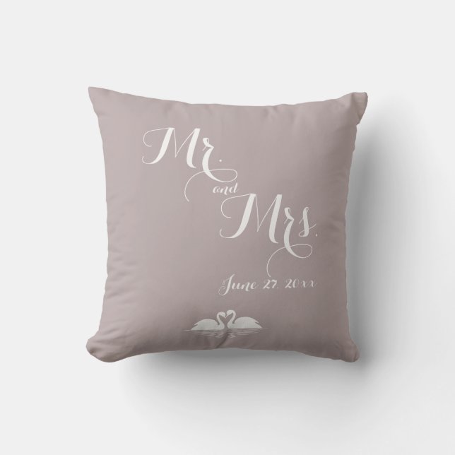 Herr und Frau Elegant Gray Wedding Pillows Swans Kissen (Vorderseite)