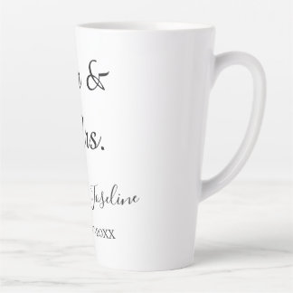 Herr und Frau fügen den Namen est hinzu. Ehepaar Milchtasse