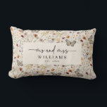 Herr und Frau Throw Pillow Lendenkissen<br><div class="desc">Herr und Frau Throw Kissen. Elegant und romantisch, ist diese schöne Farbpalette aus Bräune, Braun, Rost, Terrakotta und Bronze Orange das trendige Thema für die diesjährigen Hochzeiten. Rustikal getrocknetes Gras, wunderschöne Blume, niedliche Schmetterlinge und Vintage Wildblumen sind atemberaubende Details, um Ihre moderne boho-chic Hochzeit zu ergänzen. Finden Sie passende Artikel...</div>